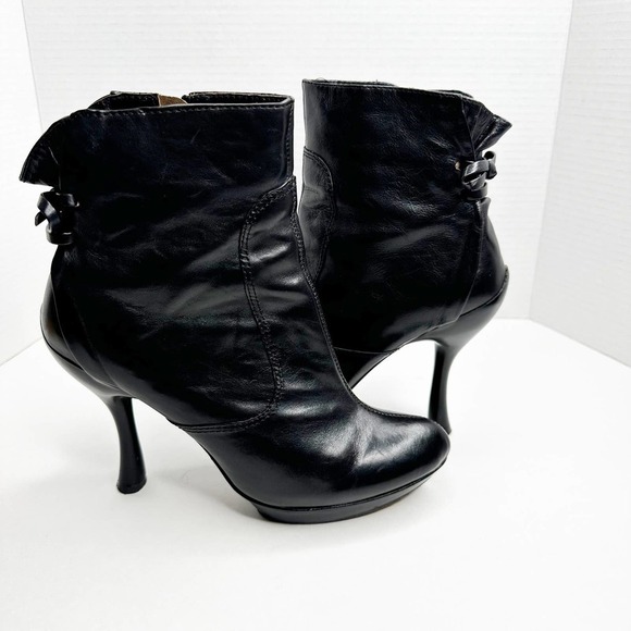 Modern Vintage Leather Lace Up Back Black Platform Bootie Ankle Boots 37 - 7 - Picture 2 of 12